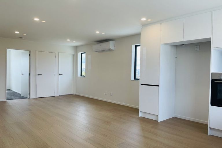 Photo of property in 1 Awhi Way, Karaka, 2578