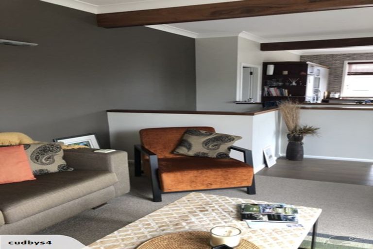 Photo of property in 6 Hindmarsh Street, Johnsonville, Wellington, 6037