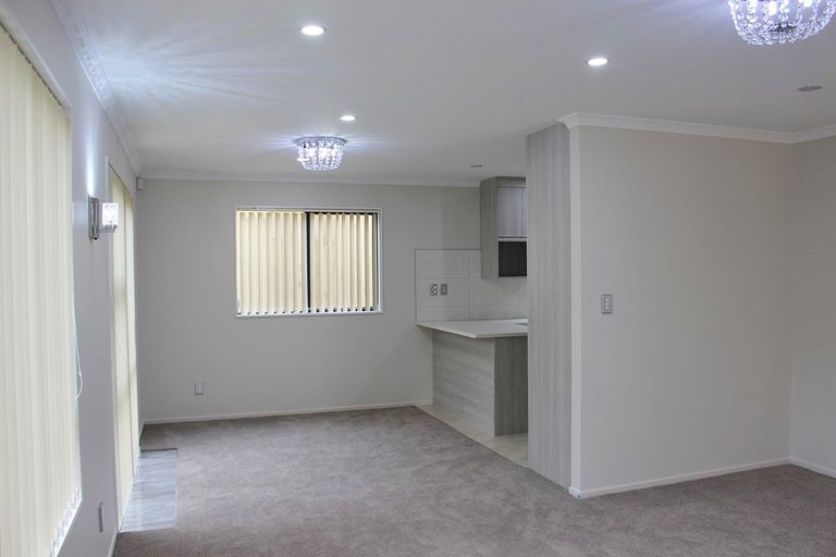 Photo of property in 52b Churchill Avenue, Manurewa, Auckland, 2102