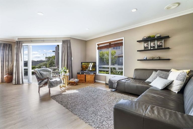 Photo of property in 2 Gibbston Close, Huntington, Hamilton, 3210