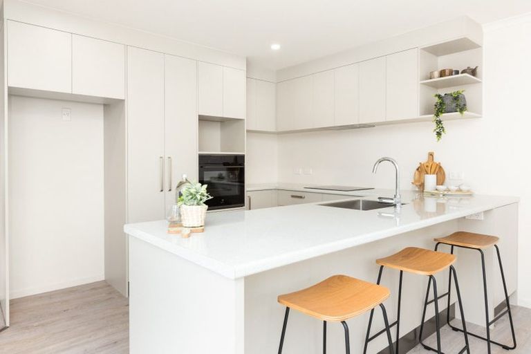 Photo of property in 27 Howard Road, Taradale, Napier, 4112