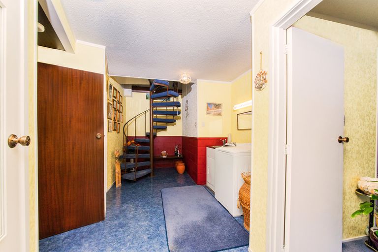 Photo of property in 466 Don Buck Road, Massey, Auckland, 0614