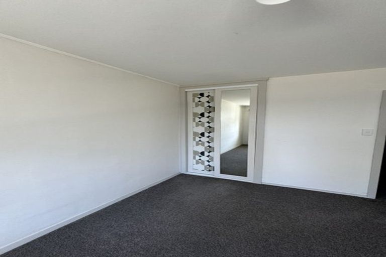 Photo of property in 2/32 Mona Vale Avenue, Riccarton, Christchurch, 8011