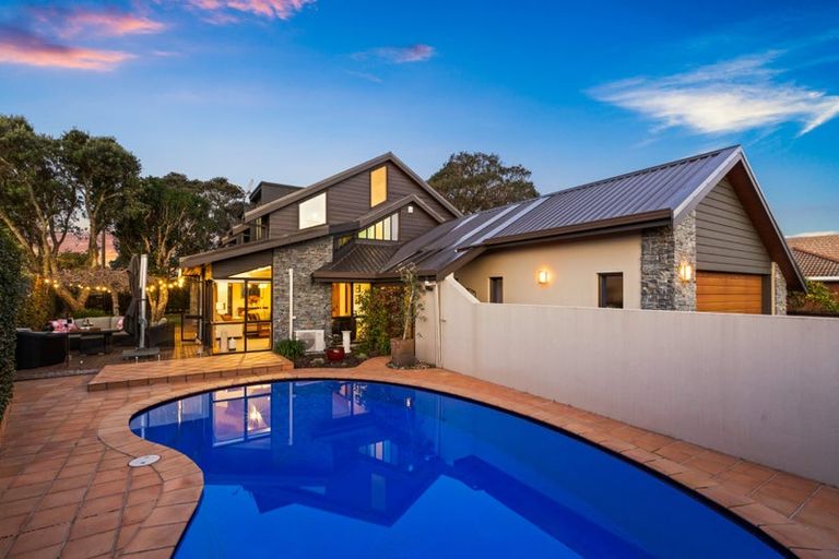 Photo of property in 1 Maygrove Drive, Orewa, 0931