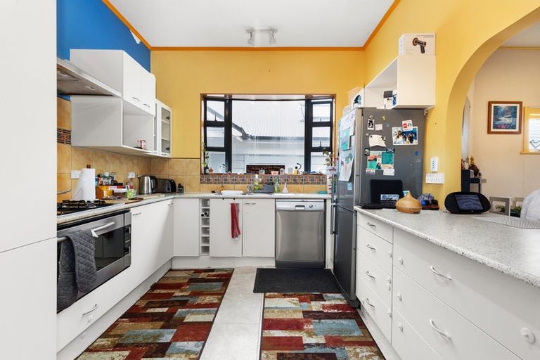 Photo of property in 22 Albert Street, Island Bay, Wellington, 6023