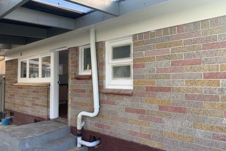 Photo of property in 11a Hill Crescent, Papakura, 2110