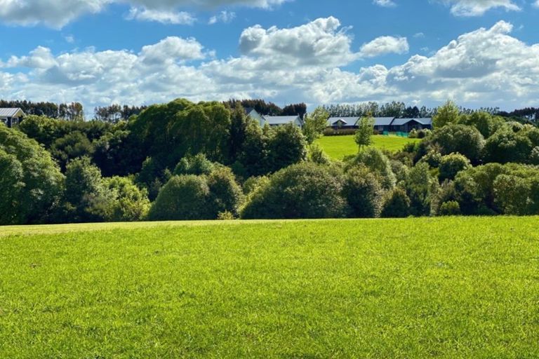 Photo of property in 63 Hartwell Drive, Kelvin Grove, Palmerston North, 4470