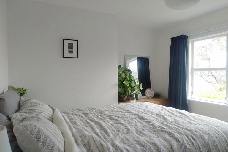 Photo of property in 48 Huntingdon Street, Northland, Wellington, 6012