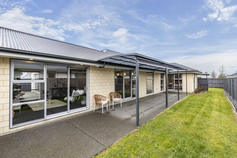 Photo of property in 6 Peter Place, Rangiora, 7400