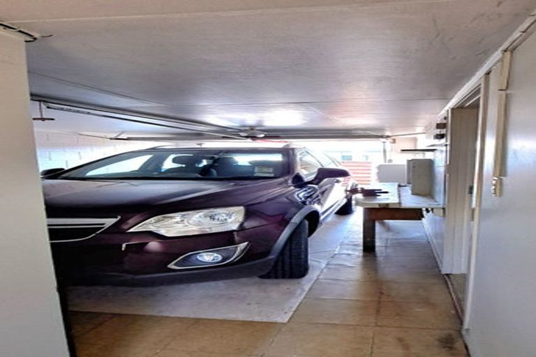 Photo of property in 1/7 Chilton Place, Howick, Auckland, 2014