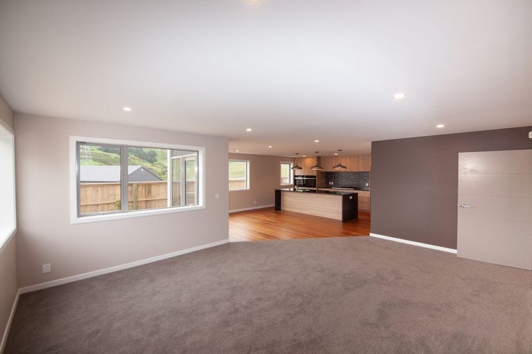 Photo of property in 166 Amesbury Drive, Churton Park, Wellington, 6037