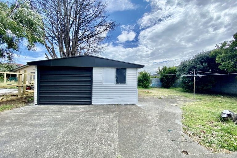 Photo of property in 12 Gardiner Grove, Mangere East, Auckland, 2024