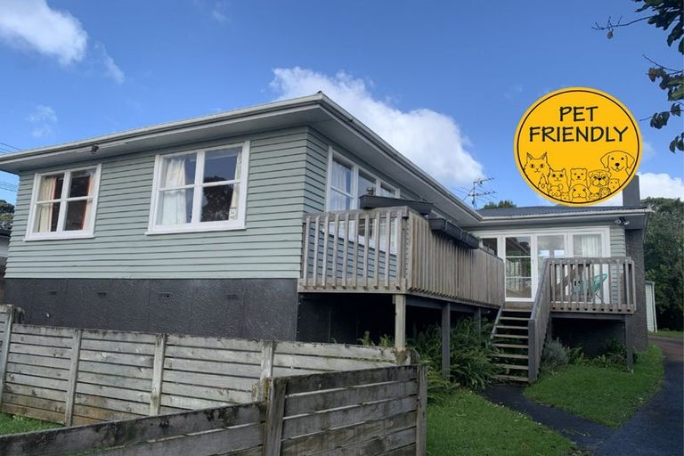 Photo of property in 72 Derwent Crescent, Titirangi, Auckland, 0604