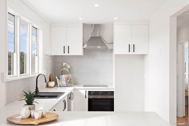 Photo of property in 49g Lancaster Road, Beach Haven, Auckland, 0626