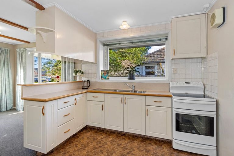 Photo of property in 25 Grimseys Road, Redwood, Christchurch, 8051
