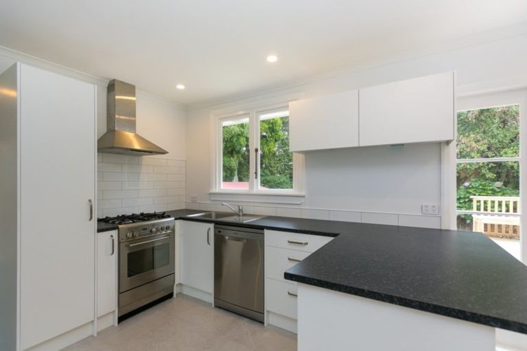 Photo of property in 7 Raniera Street, Glen Avon, New Plymouth, 4312