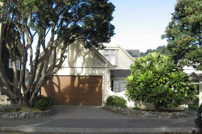 Photo of property in 24 Forres Street, Seatoun, Wellington, 6022