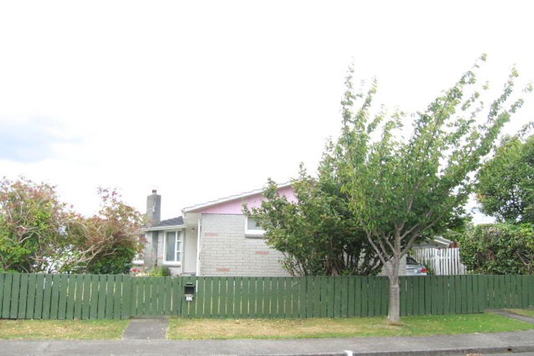 Photo of property in 22 Ruru Crescent, Heretaunga, Upper Hutt, 5018