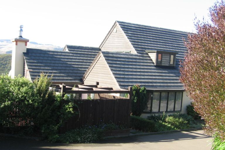 Photo of property in 8 Amesbury Drive, Churton Park, Wellington, 6037