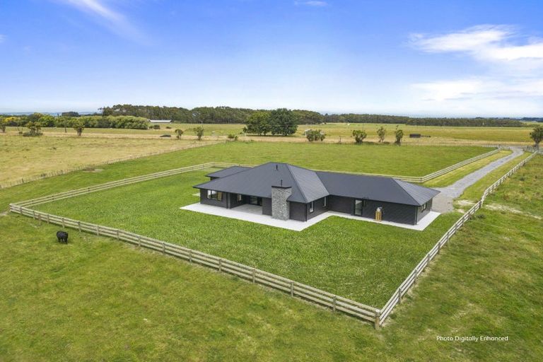 Photo of property in 539 Cemetery Road, Sanson, Palmerston North, 4479