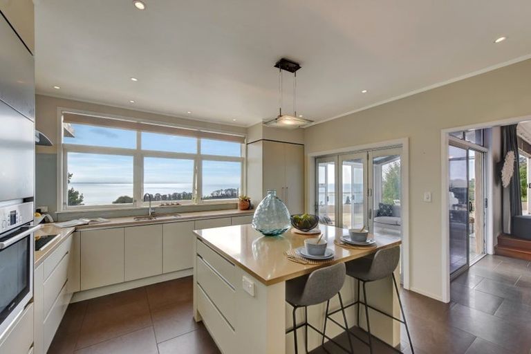 Photo of property in 84 Princes Drive, Britannia Heights, Nelson, 7010