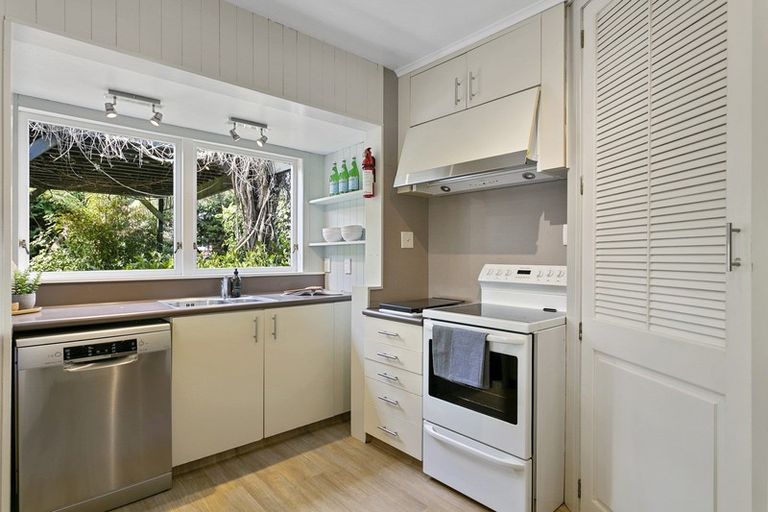 Photo of property in 32 Sunset Street, Hilltop, Taupo, 3330
