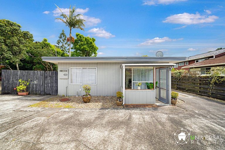 Photo of property in 1a/3 Divich Avenue, Te Atatu South, Auckland, 0610