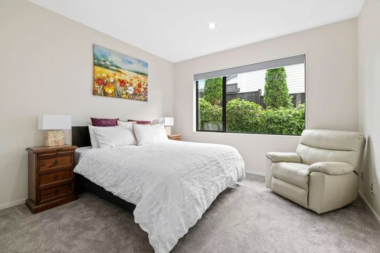 Photo of property in 2 Vivian Road, Silverdale, 0932