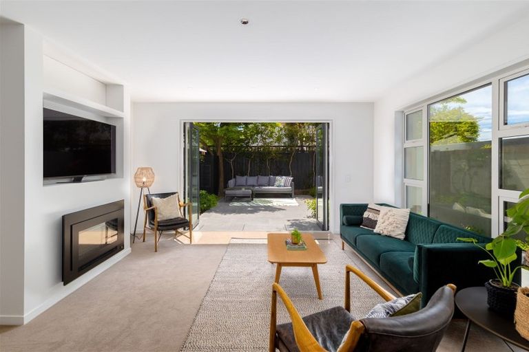 Photo of property in 89 Holly Road, St Albans, Christchurch, 8014