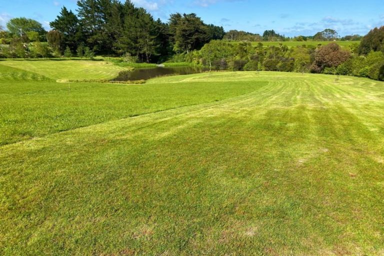 Photo of property in 63 Hartwell Drive, Kelvin Grove, Palmerston North, 4470