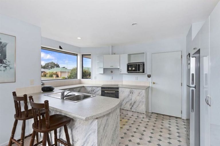 Photo of property in 15 Pearce Place, Kaiapoi, 7630