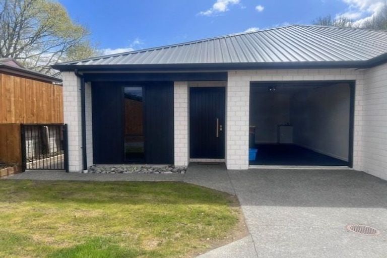 Photo of property in 23 Matuku Place, Paraparaumu Beach, Paraparaumu, 5032