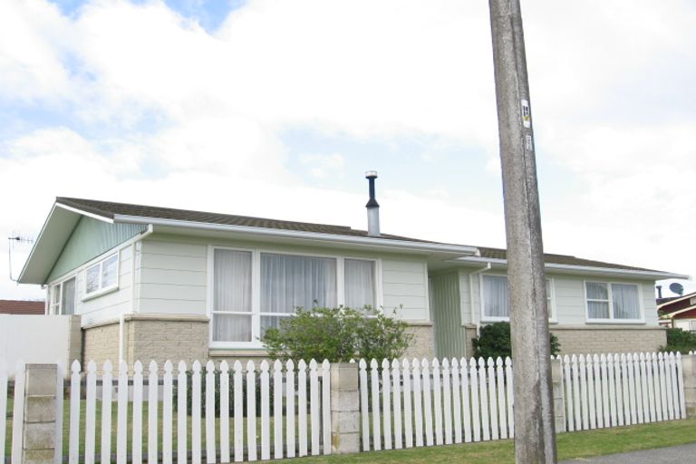 Photo of property in 1 Freyberg Avenue, Tamatea, Napier, 4112