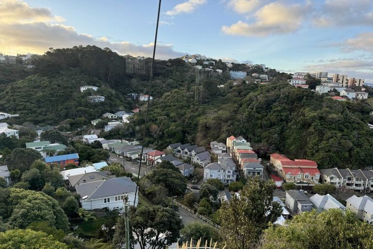 Photo of property in 37 Durham Street, Aro Valley, Wellington, 6021