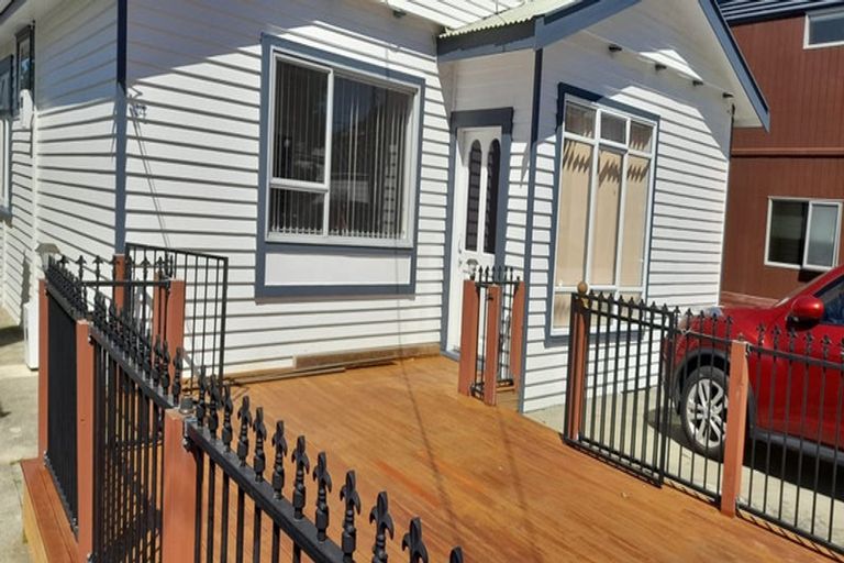 Photo of property in 14 Puriri Street, Miramar, Wellington, 6022