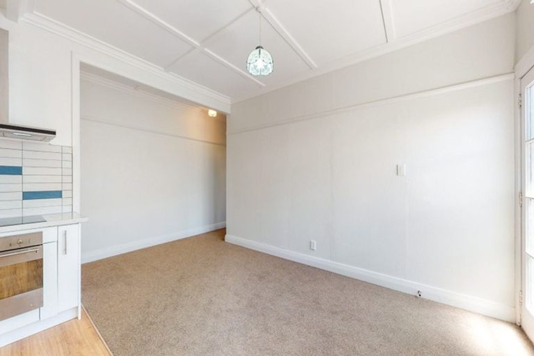 Photo of property in 18 Waipapa Terrace, Hataitai, Wellington, 6021