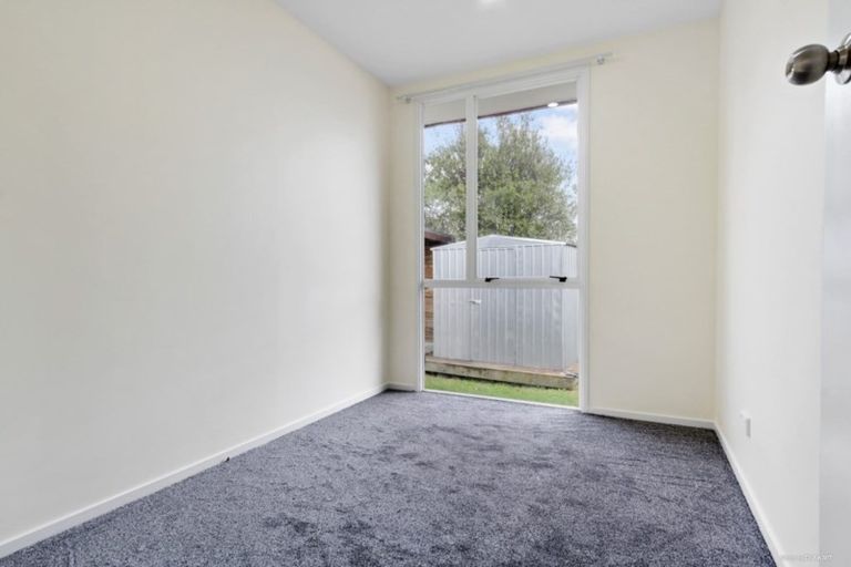 Photo of property in 8 Cameron Place, Ranui, Auckland, 0612