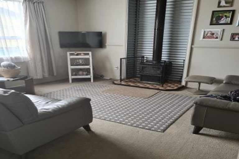 Photo of property in 136 Russell Street, Westport, 7825