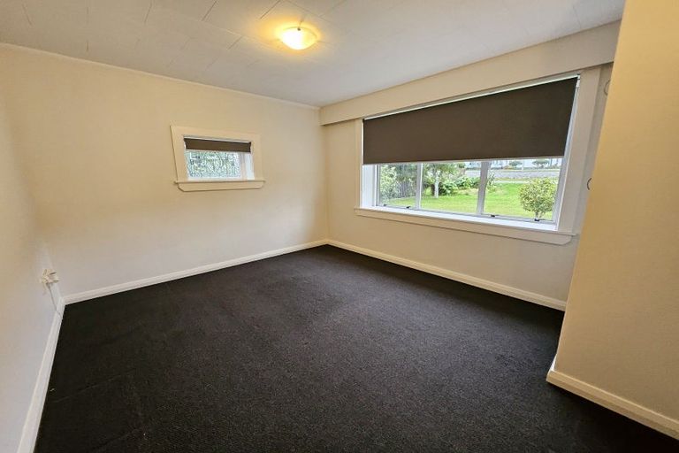 Photo of property in 2 Warburton Street, Karoro, Greymouth, 7805