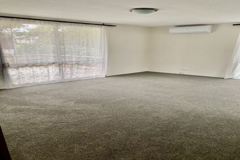 Photo of property in 23 Midgley Road, West Harbour, Auckland, 0618