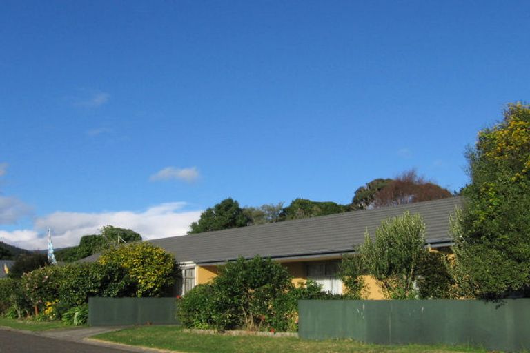 Photo of property in 13a Leybourne Avenue, Waikanae, 5036