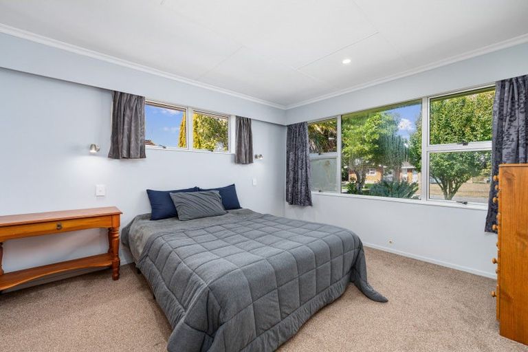 Photo of property in 11 Chippendale Crescent, Highbury, Palmerston North, 4412