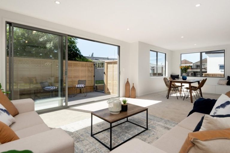 Photo of property in 2a Laing Place, Otumoetai, Tauranga, 3110