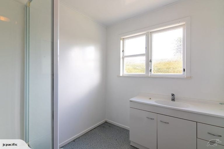 Photo of property in 23 Glen Alton Avenue, Paparangi, Wellington, 6037