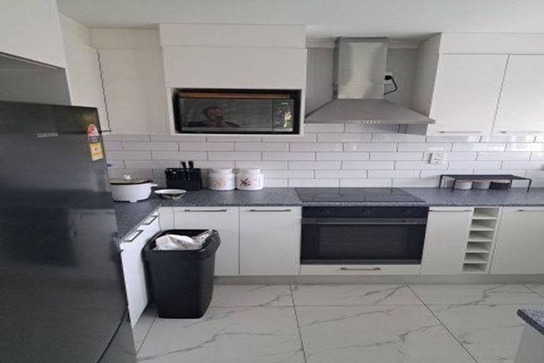 Photo of property in 14 Hawkley Close, Flat Bush, Auckland, 2019