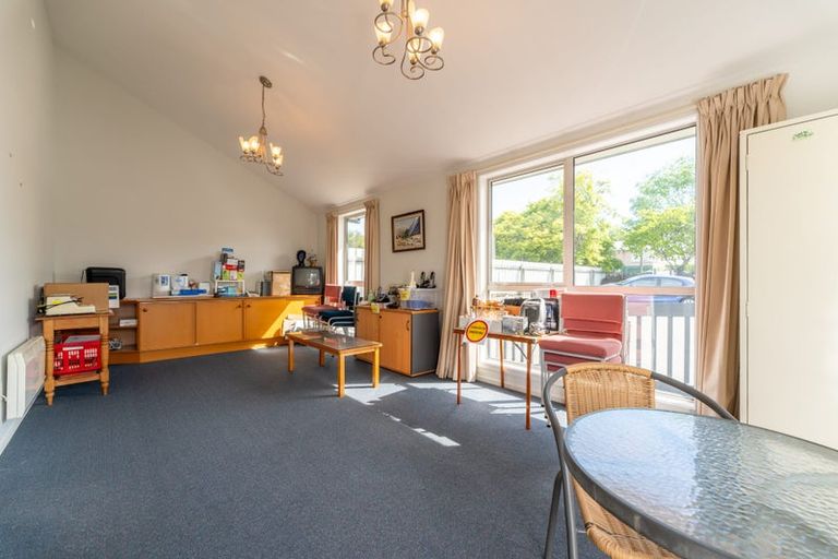 Photo of property in 30 Memorial Avenue, Parkside, Timaru, 7910
