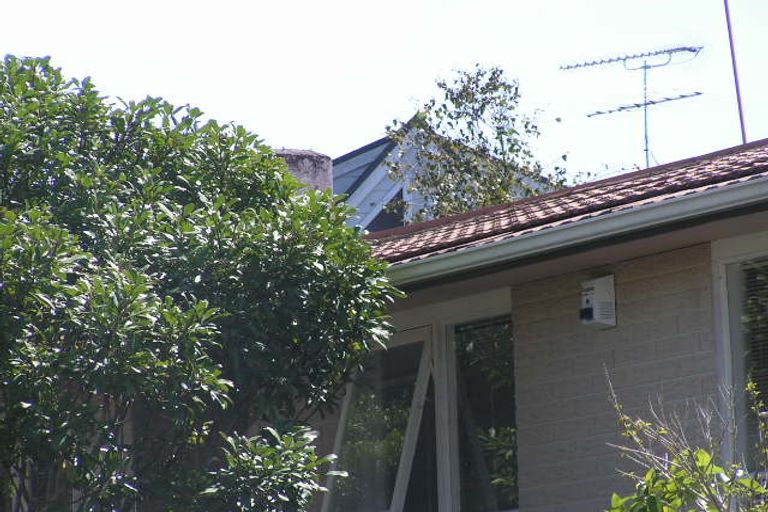 Photo of property in 2/48 Woodside Avenue, Northcote, Auckland, 0627
