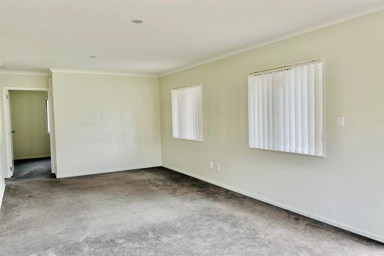 Photo of property in 35a Scotts Road, Manurewa East, Auckland, 2102
