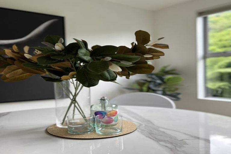 Photo of property in 44 Saddleback Grove, Karori, Wellington, 6012