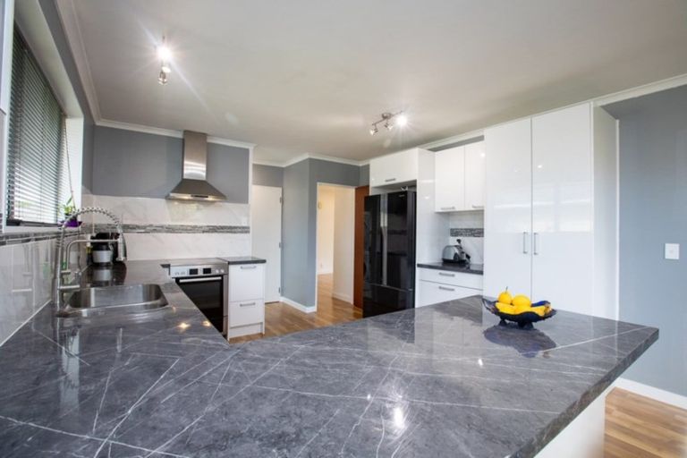 Photo of property in 8 Kanawa Street, Waikanae, 5036